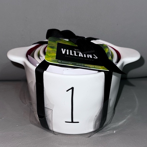 Rae Dunn Kitchen Rae Dunn Disney Villains Measuring Cups Set Of 4